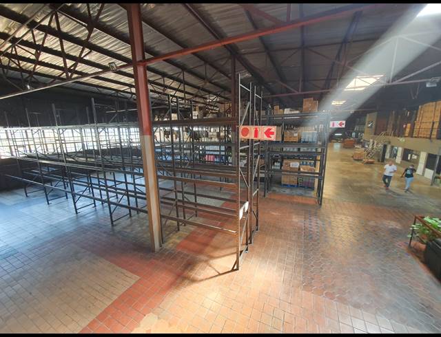 2,100M² WAREHOUSE TO LET IN CITY DEEP